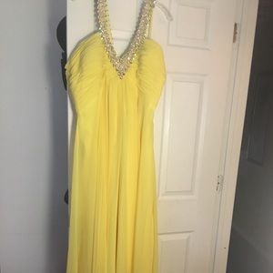 Yellow gown simple must have
